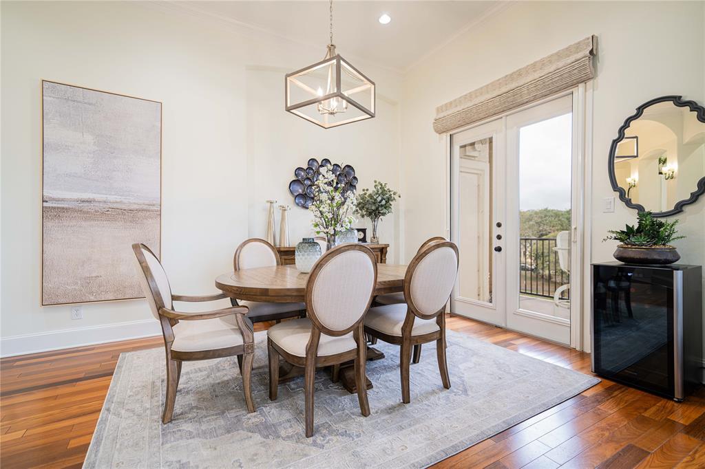 Cascades Lake Towers - Residential