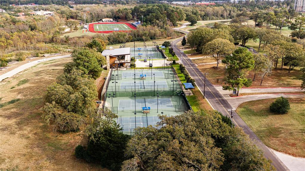 Cascades Lake Towers - Residential