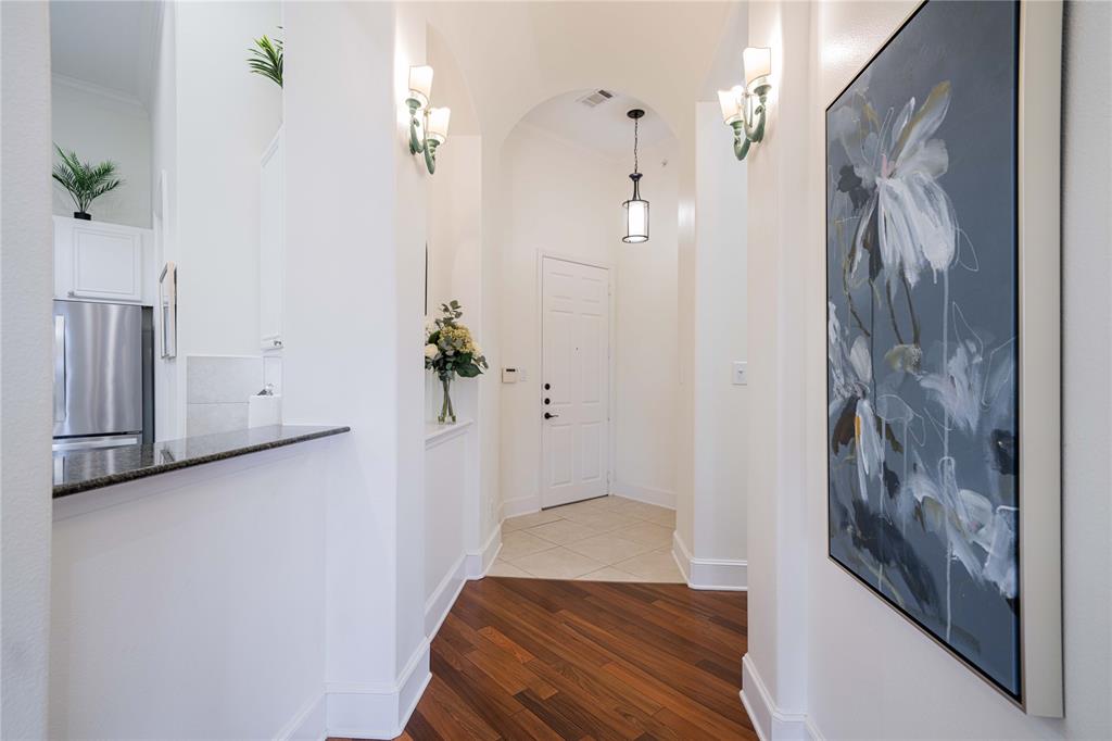 Cascades Lake Towers - Residential