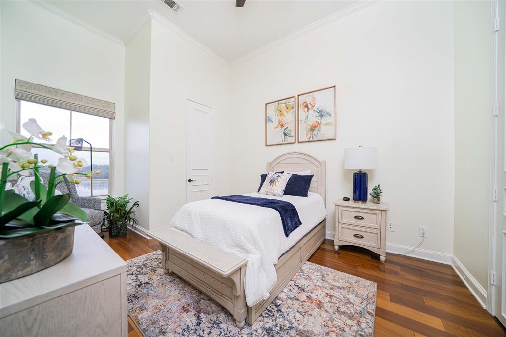 Cascades Lake Towers - Residential