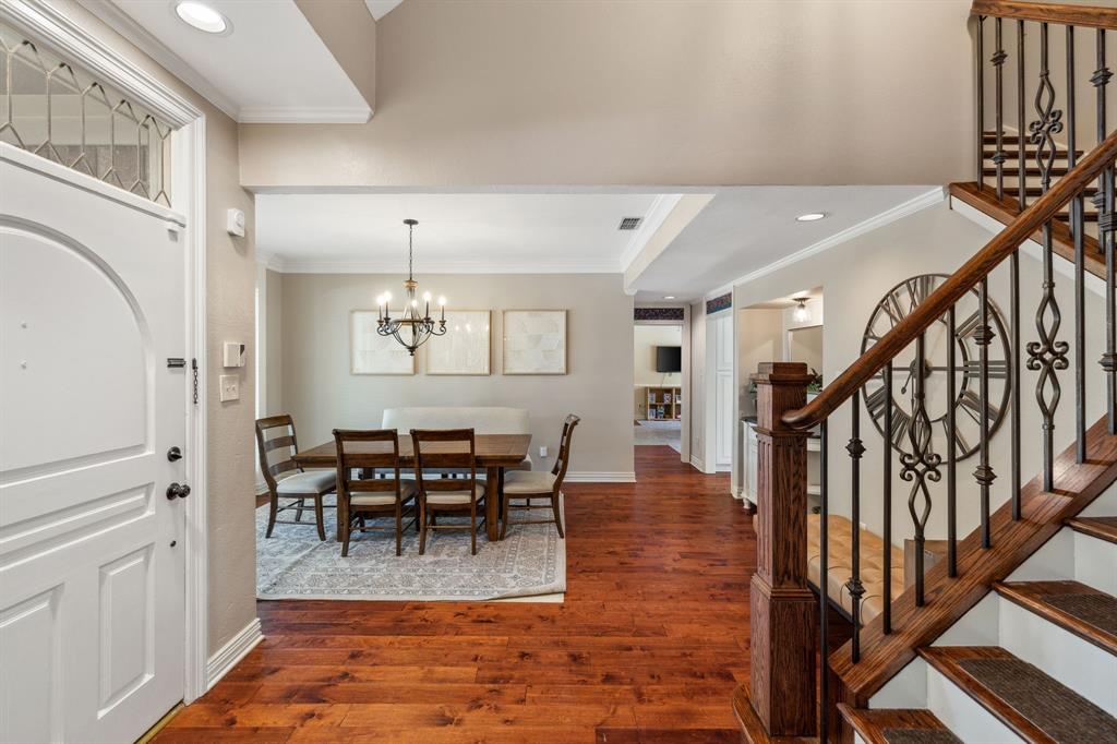 3217 Oak Tree Lane