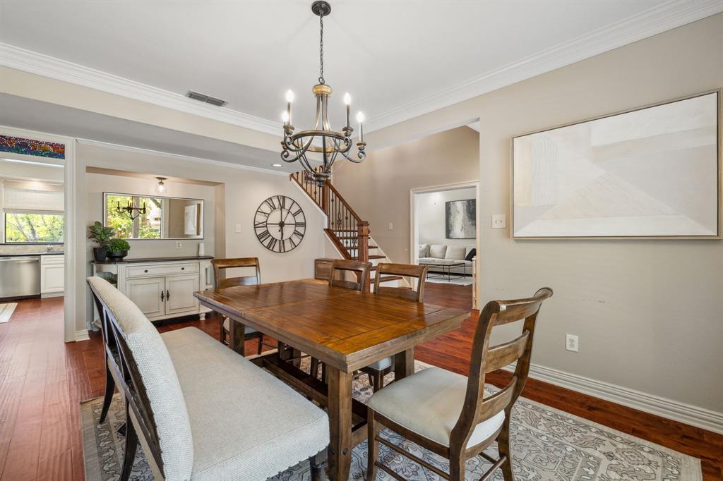 3217 Oak Tree Lane