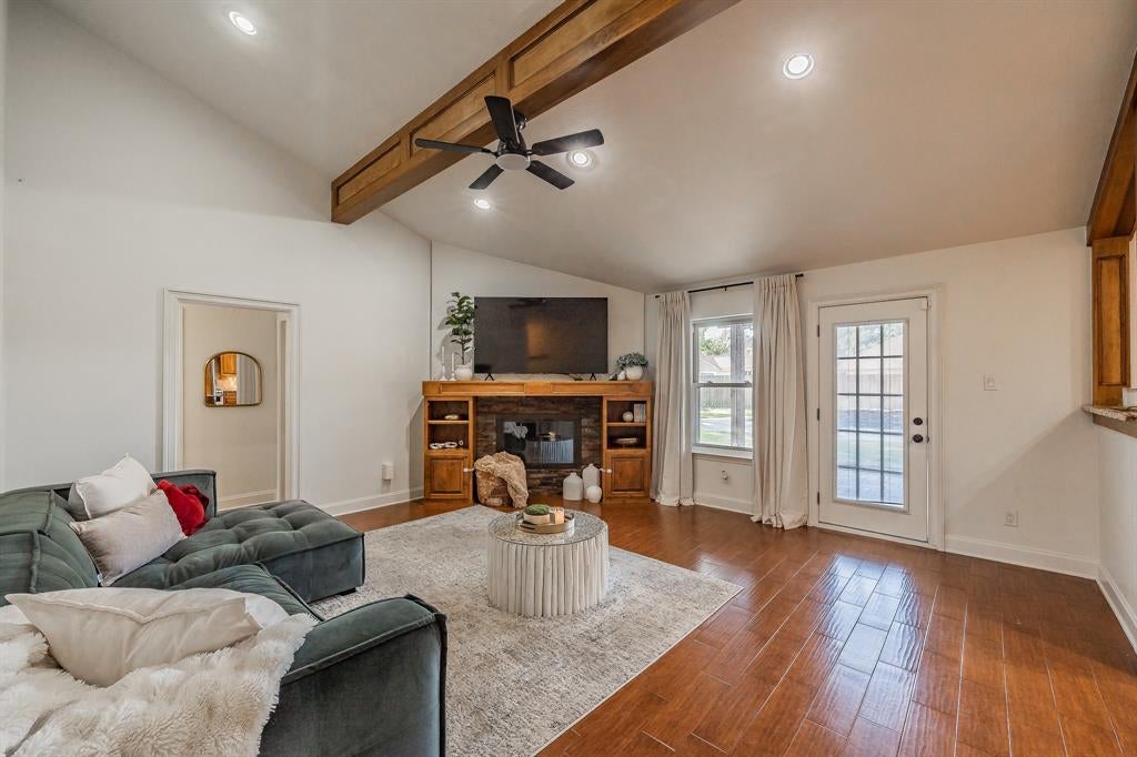 7536 Oak Park Drive
