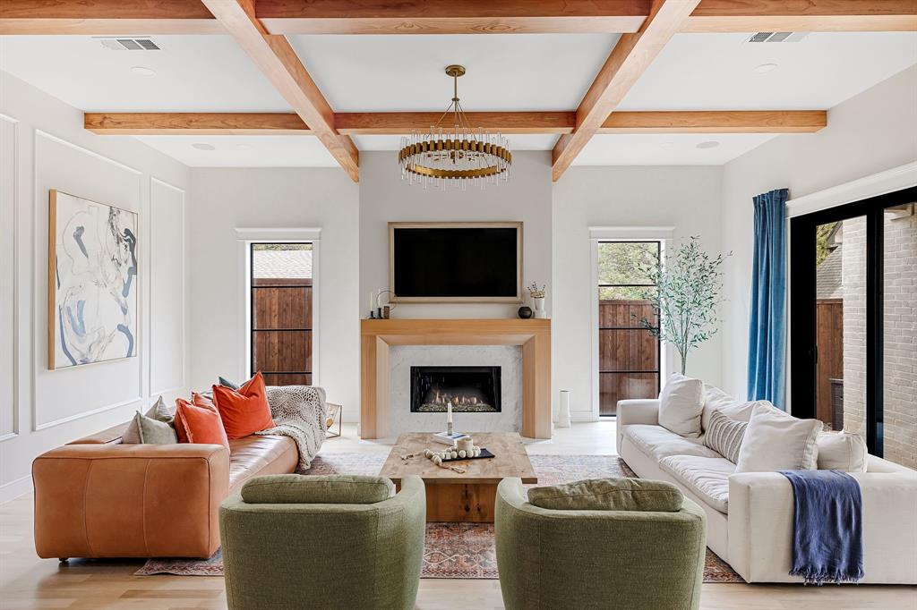 7019 Greentree Lane