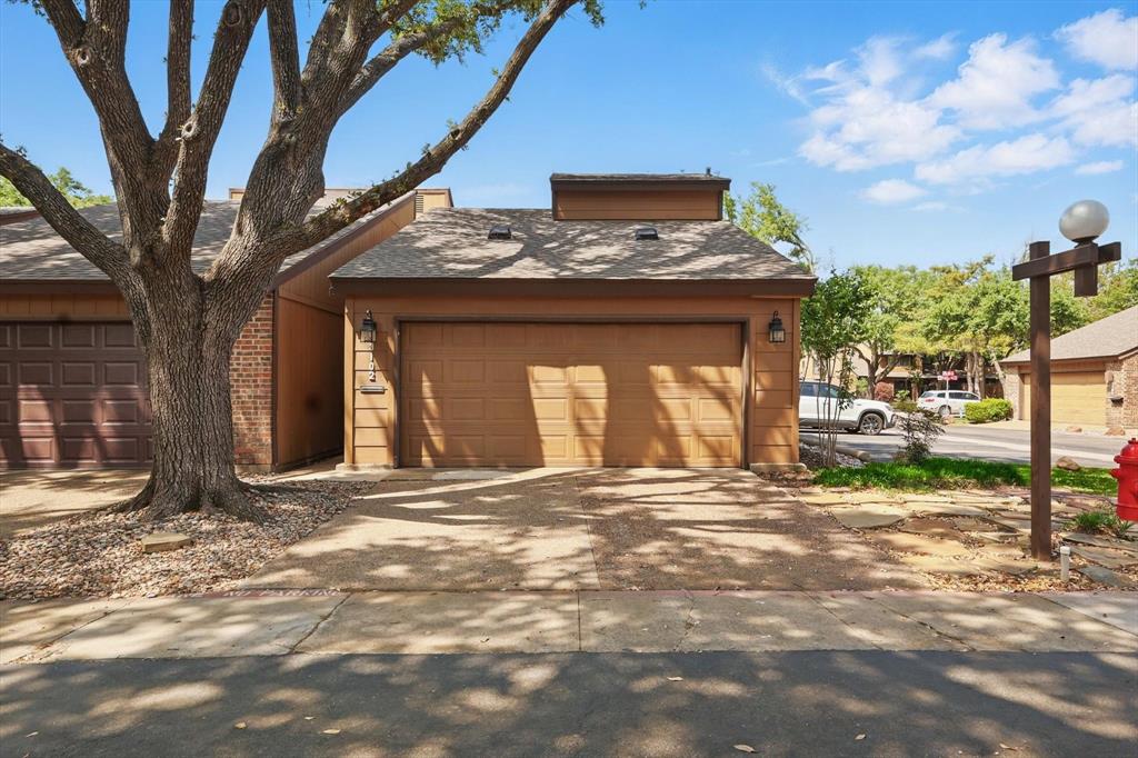 3102 Pin Oak Court