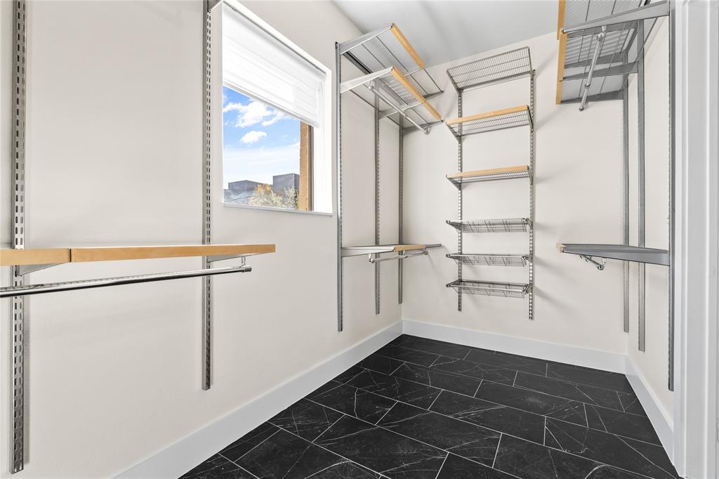 Twnhms 4111 - Residential