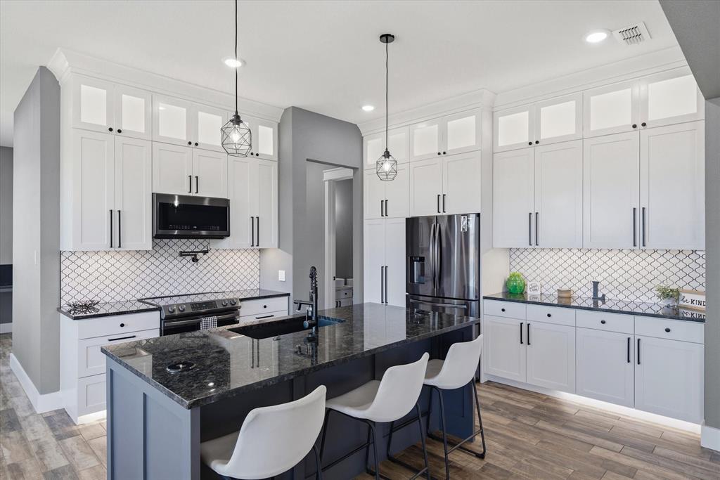 E Alvarado Surv A-4 - Residential