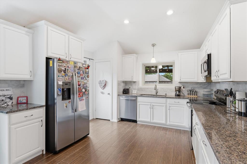 1614 Sunswept Terrace
