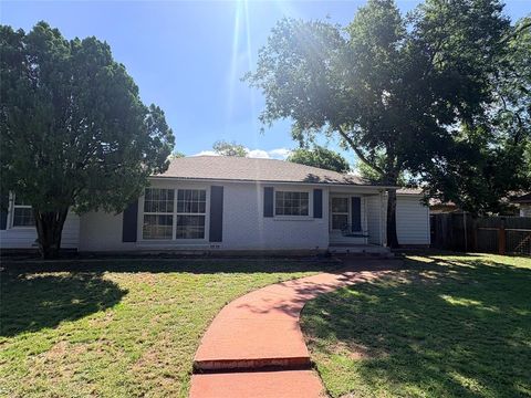 Photo of 501 Riverside Boulevard, Abilene, TX 79605 (MLS # 21340457)