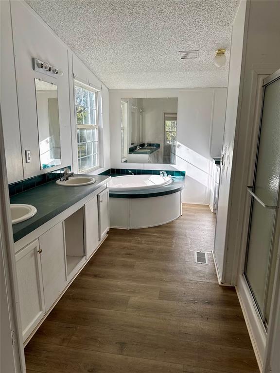 Cooney Cavern - Residential