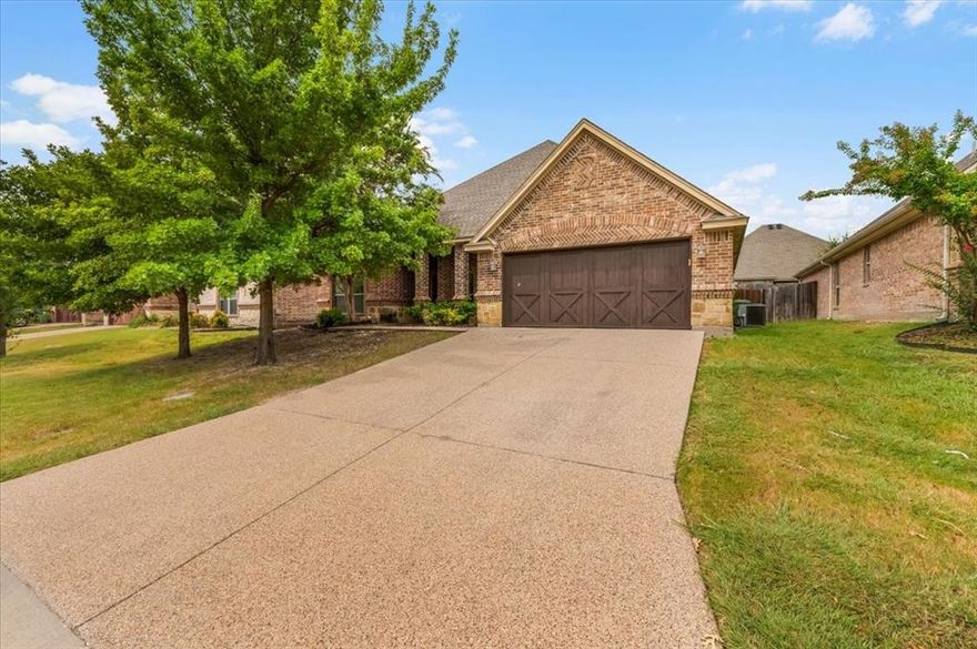 Centrally located in sought-after Willow Park and Aledo ISD, this beautiful 4-bedroom, 2-bathroom home offers comfort, style, and convenience. Just minutes from I-20, top-rated schools, shopping, and dining, the location is ideal for busy lifestyles. Inside, you’ll find an open-concept layout with a split floor plan perfect for both daily living and entertaining. The spacious kitchen features granite countertops, a large island, and flows seamlessly into the living and dining areas with durable wood-look tile throughout. The primary suite is a peaceful retreat, complete with a luxurious garden tub, oversized walk-in shower, and a large walk-in closet. Mature shady trees enhance the curb appeal and provide a tranquil outdoor setting. This home is a perfect blend of modern comfort and prime location next to a lovely park with pickle ball around the corner!