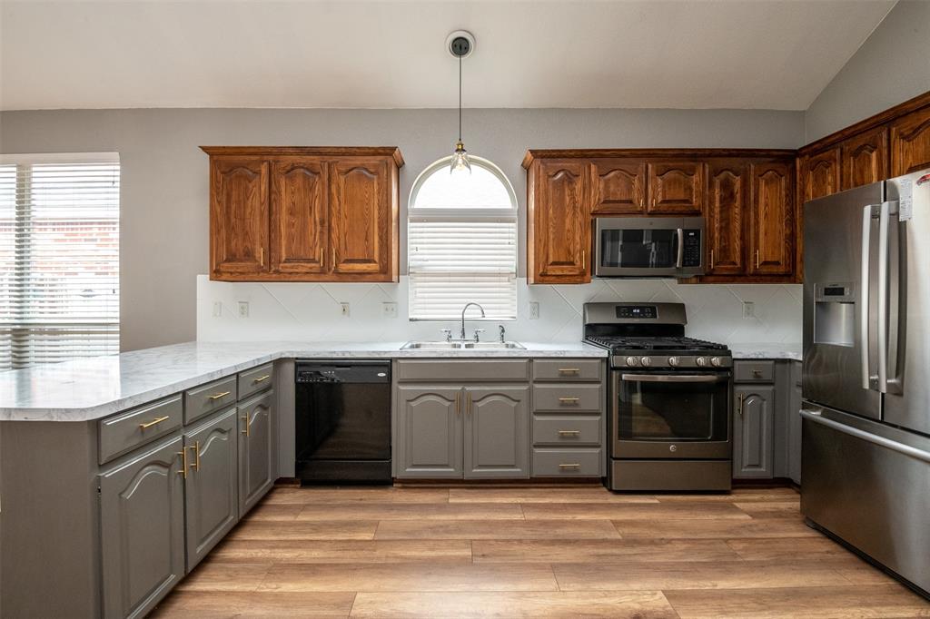 Summer Creek Ranch Add - Residential Lease