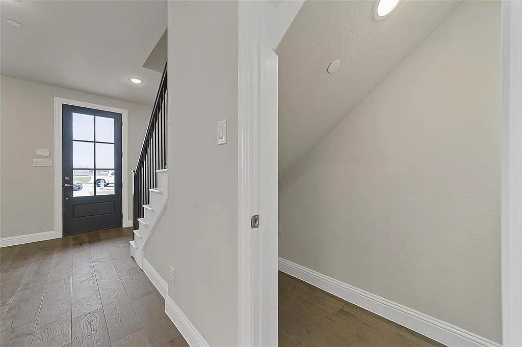 Cambridge Town Homes At Stacy Green - Residential