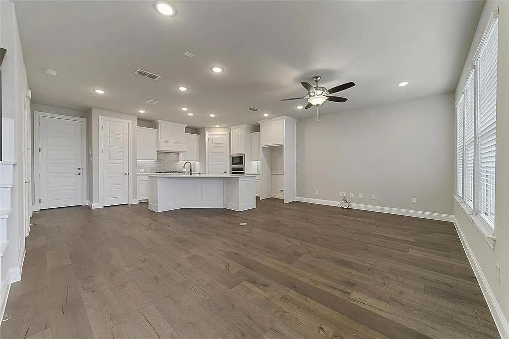 Cambridge Town Homes At Stacy Green - Residential