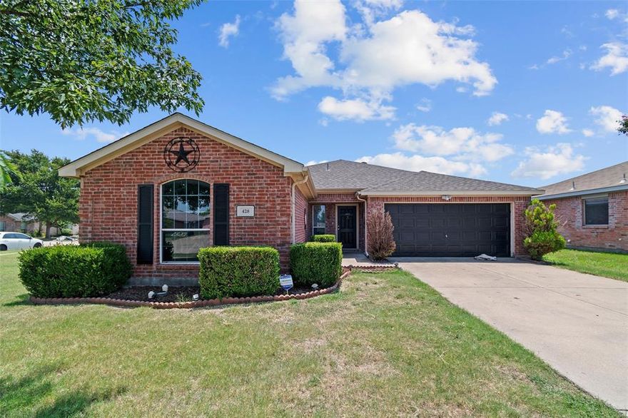 Discover your perfect family haven in Burleson with this spacious 4-bedroom, 2-bathroom gem! Boasting a modern design and a recently replaced roof, this home combines comfort and peace of mind. Enjoy the open-concept living area, ideal for entertaining, and a backyard perfect for outdoor activities. Located in a vibrant community, it's a move-in-ready opportunity you won't want to miss!