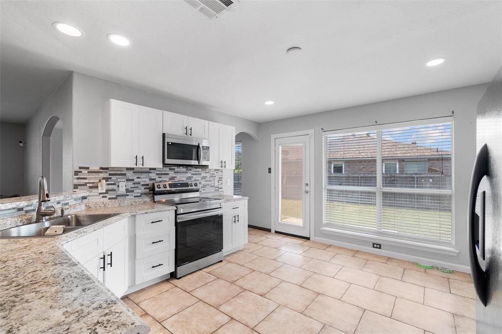 Hampton Place Burleson - Residential