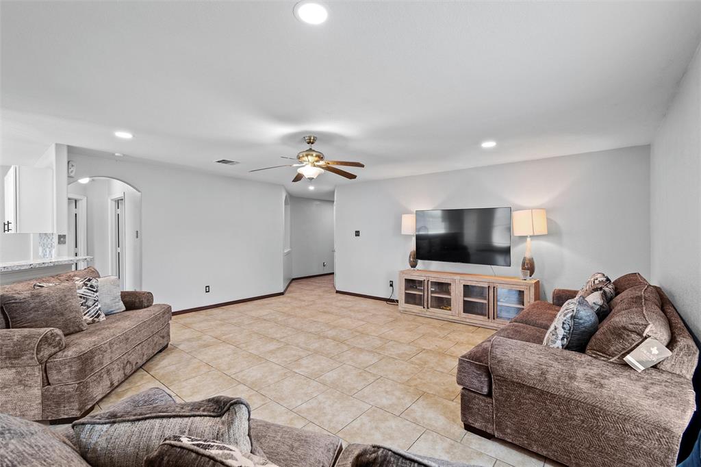 Hampton Place Burleson - Residential