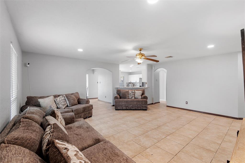 Hampton Place Burleson - Residential