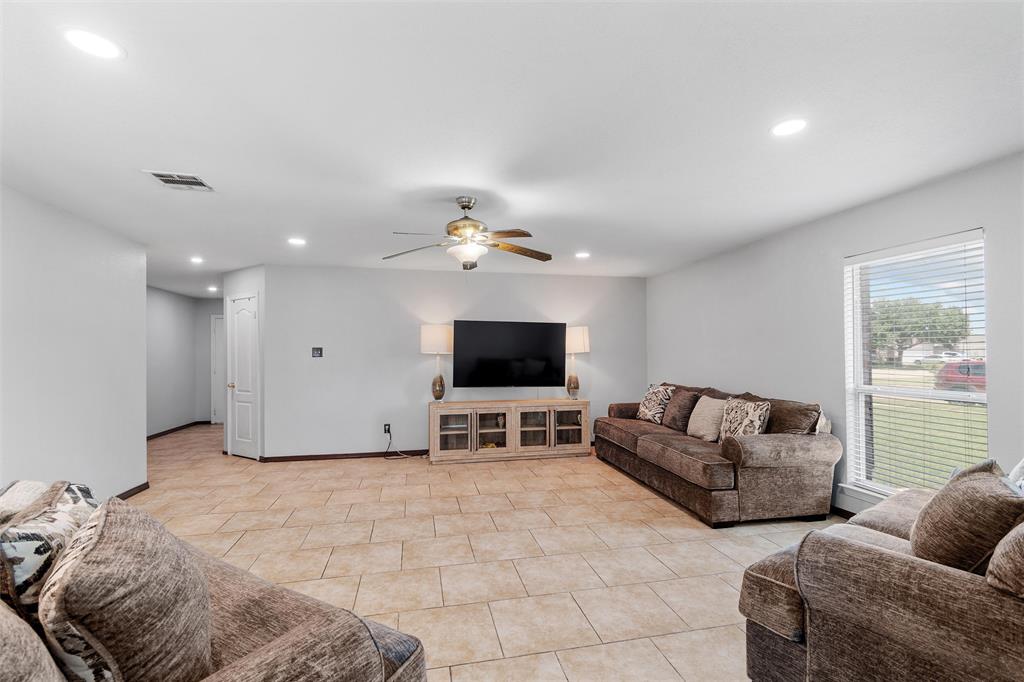 Hampton Place Burleson - Residential