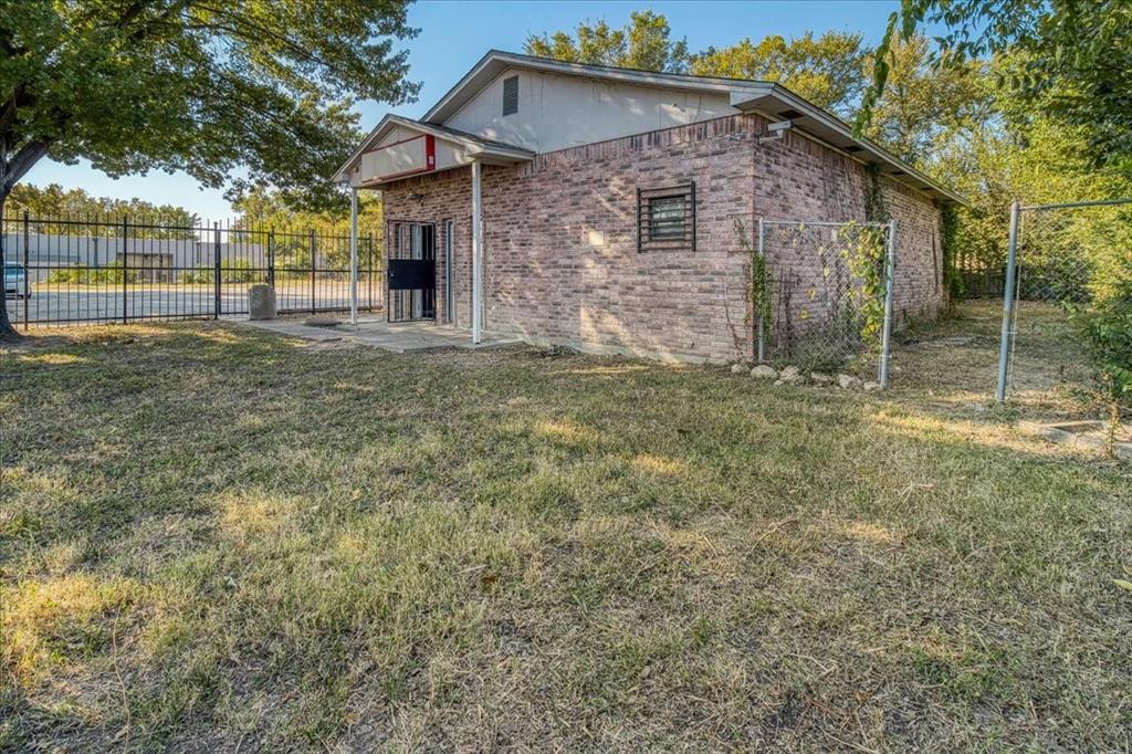 Henry Starlin - Commercial Lease