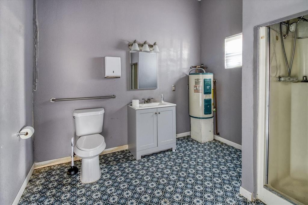 Henry Starlin - Commercial Lease