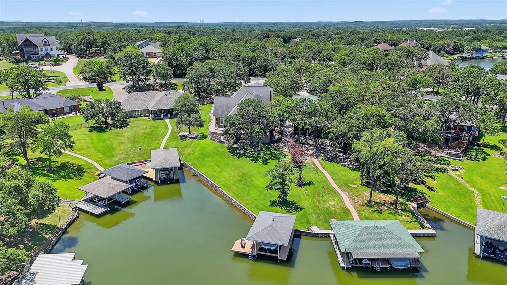 214 Kiowa Drive E