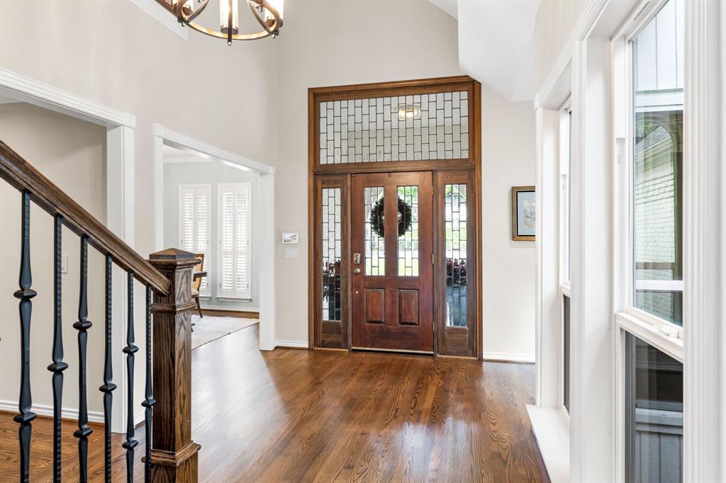 9016 Green Oaks Circle