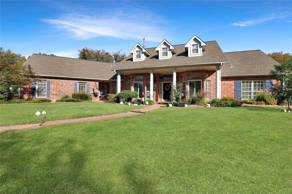 Photo for 310 Hannah Drive, Farmersville, TX 75442 (MLS # 21100061)