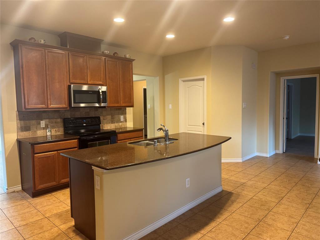 Oak Point Estates - Residential Lease