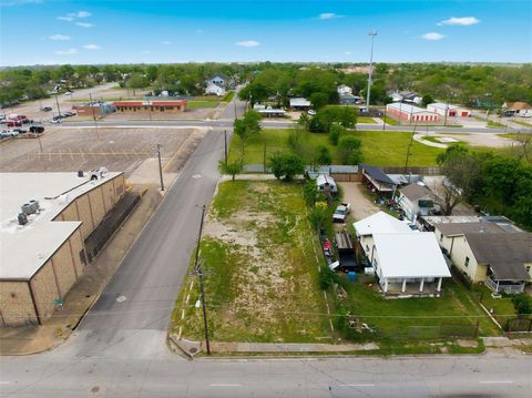 925 S 17th Street Waco TX 76706