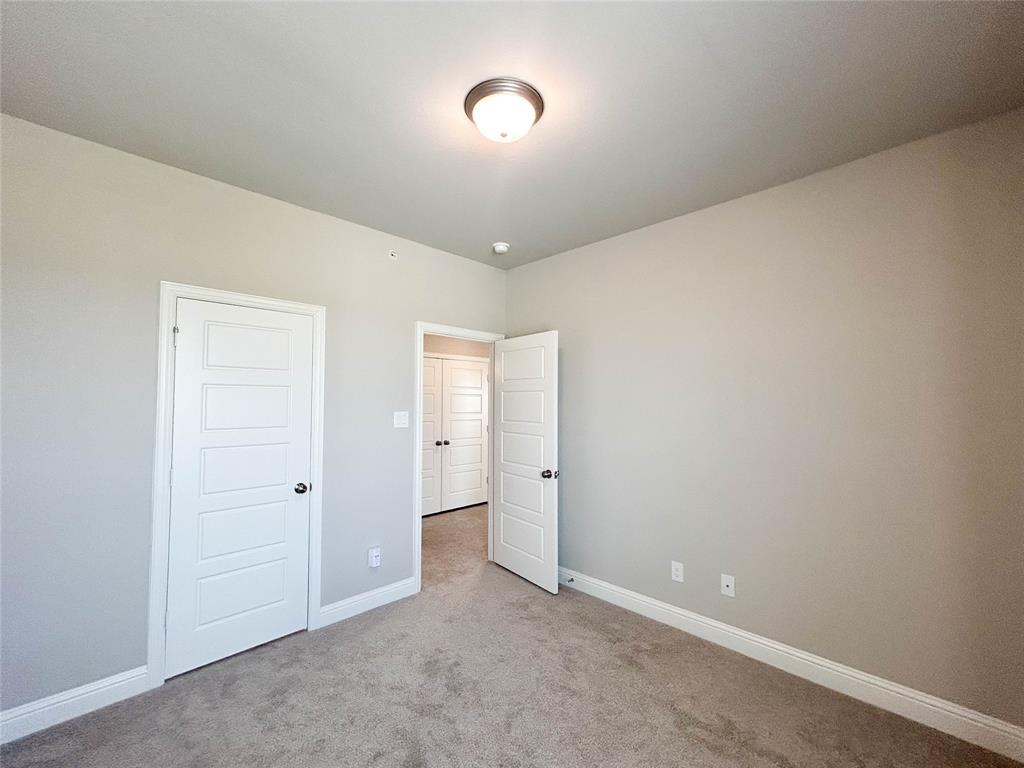 VILLAGGIO AT VICTRON PARK - Residential Lease