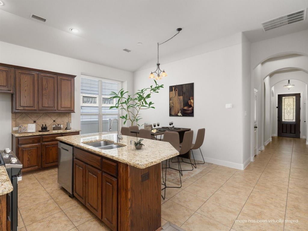 1124 Spanish Moss Drive