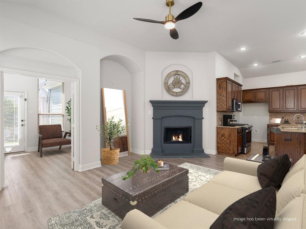 1124 Spanish Moss Drive