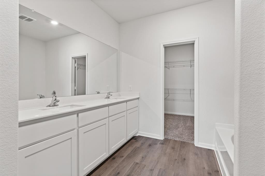 Delano Estates - Residential Lease