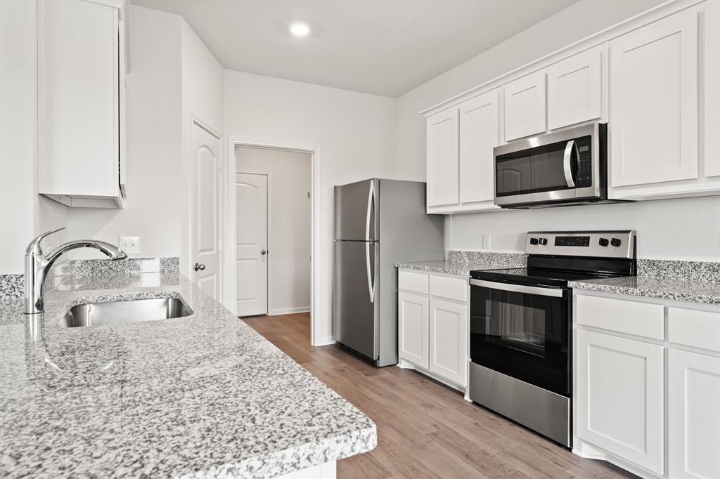 Delano Estates - Residential Lease