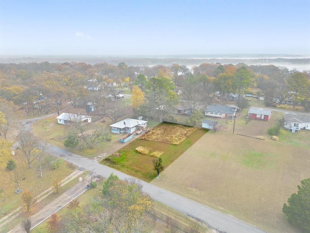 Whispering Oaks - Land