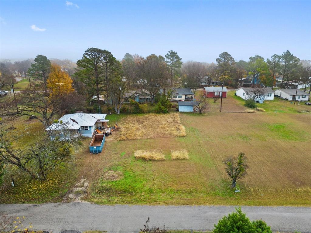 Whispering Oaks - Land