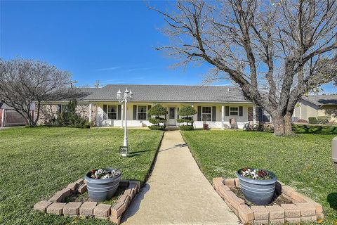 A home in Farmers Branch