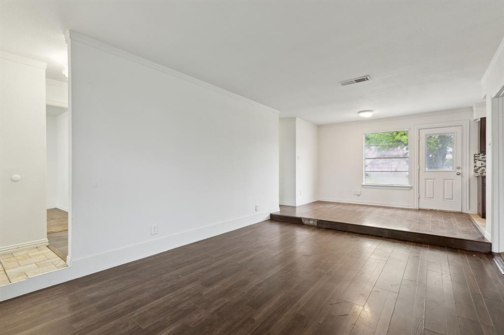 1205 Oak Creek Drive