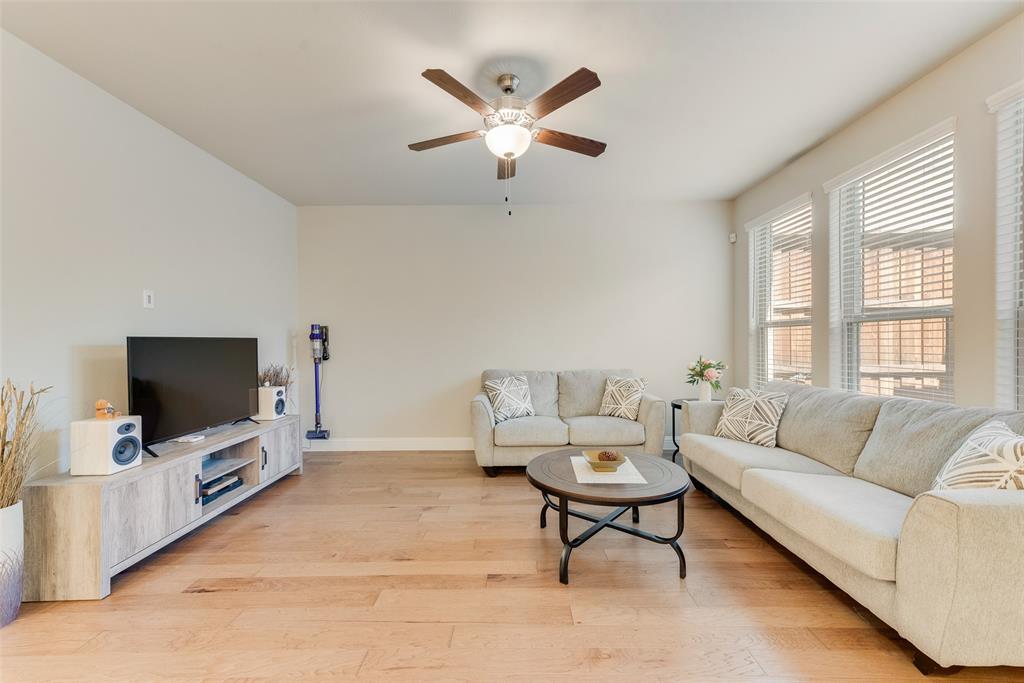 405 Carnaby Court