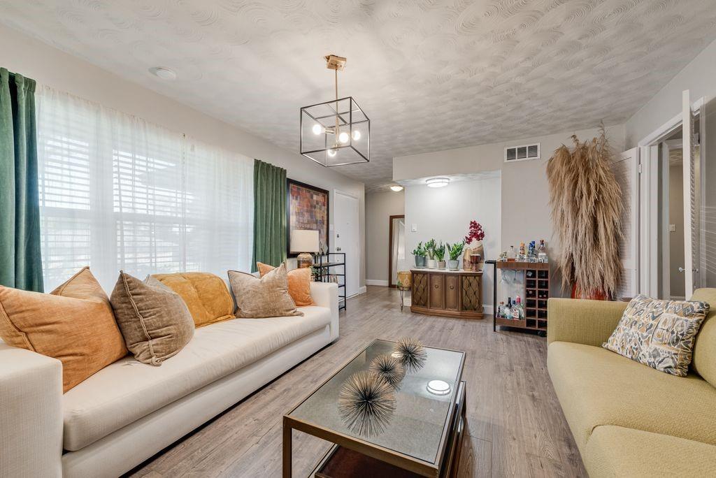 Highland Oaks - Residential