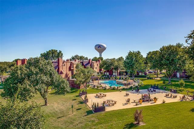 Oak Creek Condo - Residential