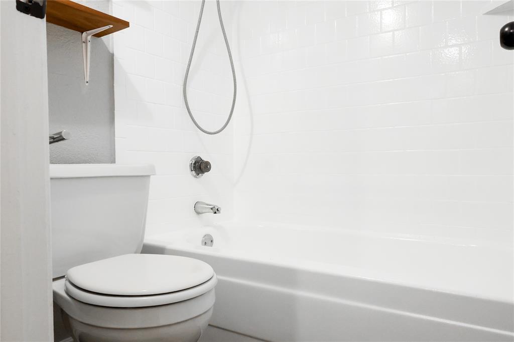 Oak Creek Condo - Residential