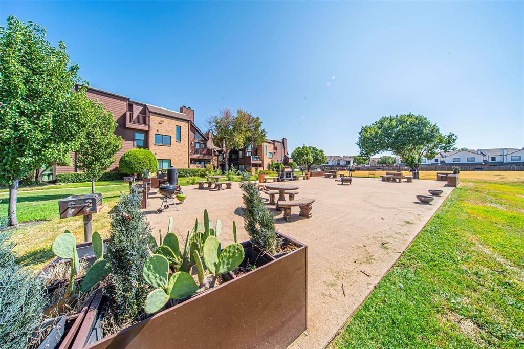 Oak Creek Condo - Residential