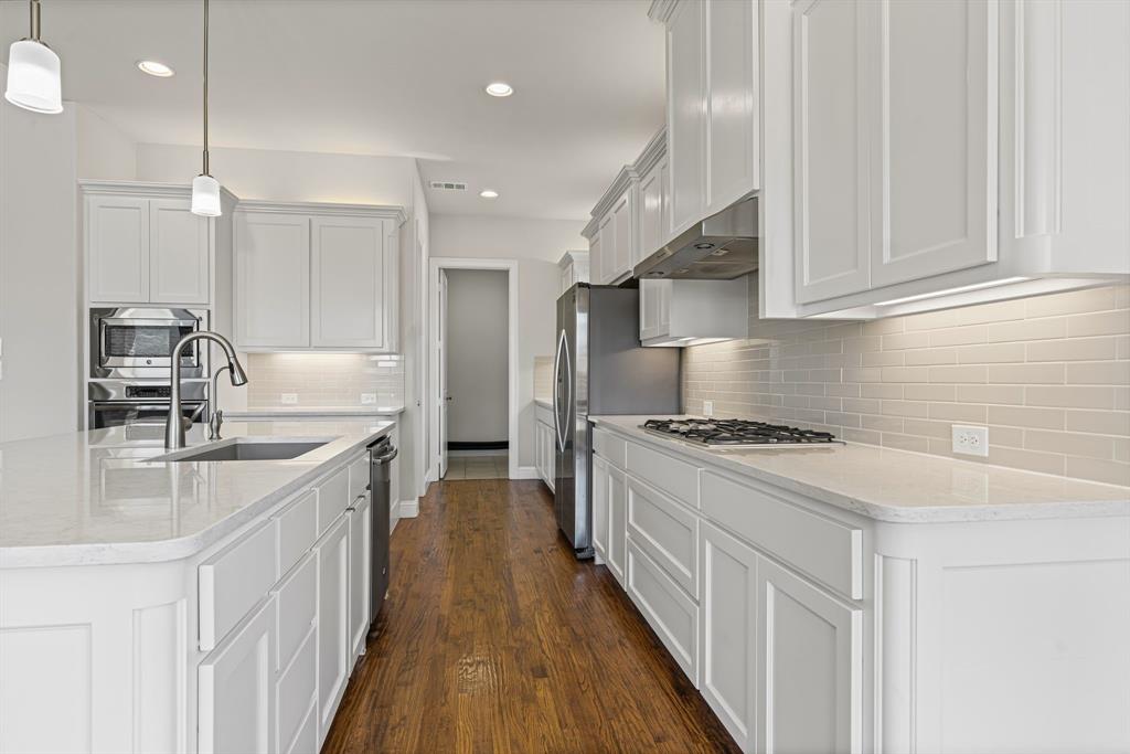 3870 White Clover Lane