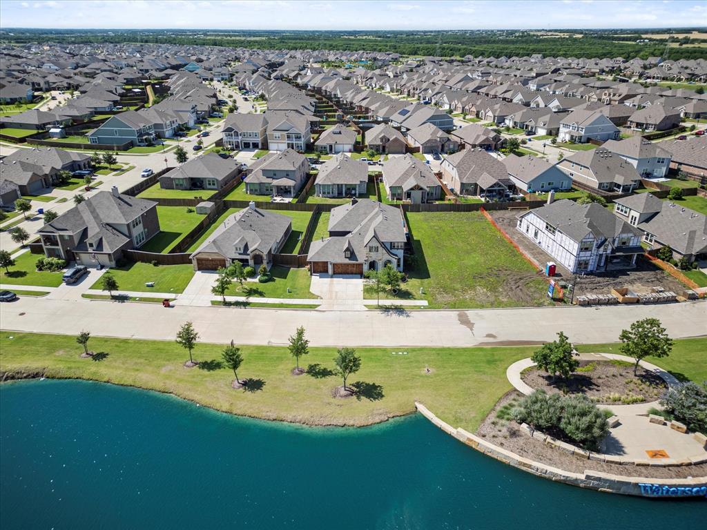 1042 Watercourse Place