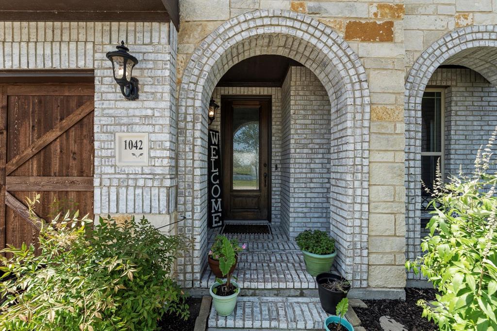 1042 Watercourse Place