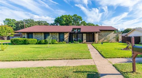 3758 Blue Trace Lane Farmers Branch TX 75244