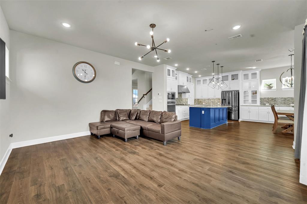 8858 Mandalay Street