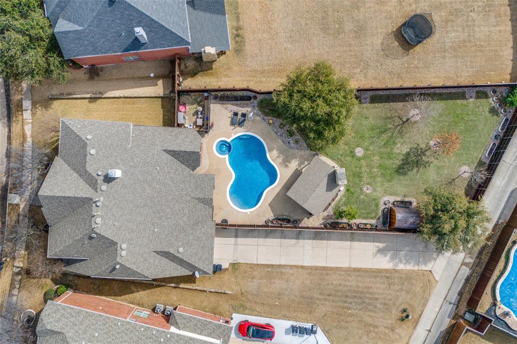 3827 W Crescent Way W